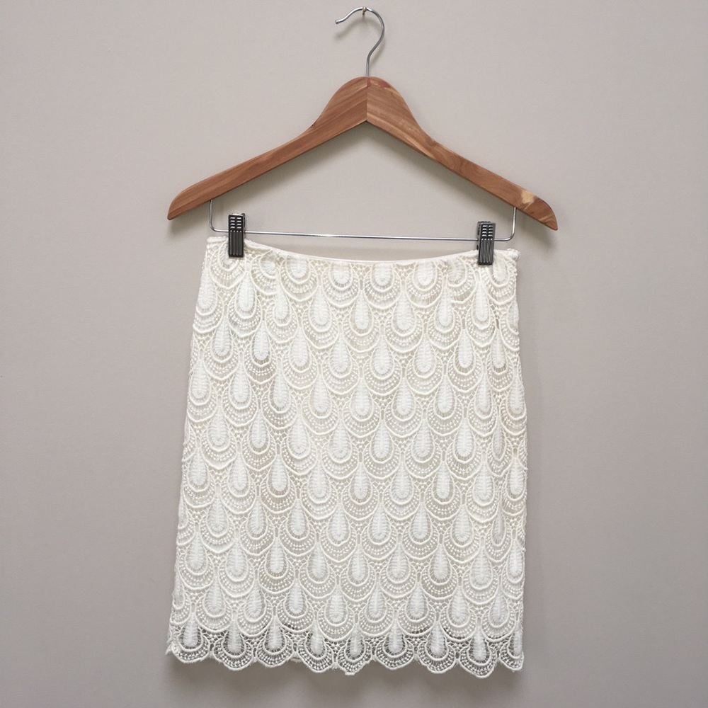 Cynthia Steffe skirt with scallop lace design